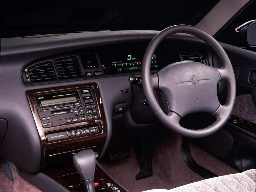  Toyota Crown Majesta 1991 года  (фото 6 из 16)